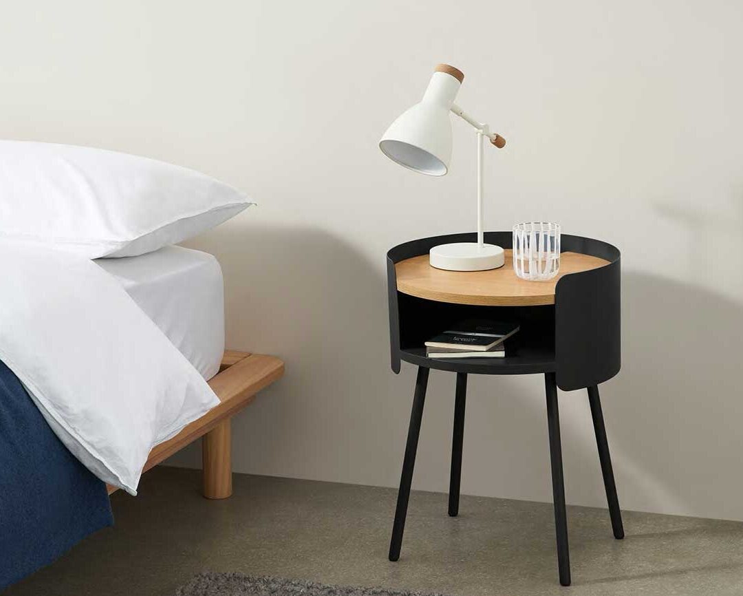 table-de-chevet-originale-comment-choisir-le-design-parfait-pour-votre-chambre