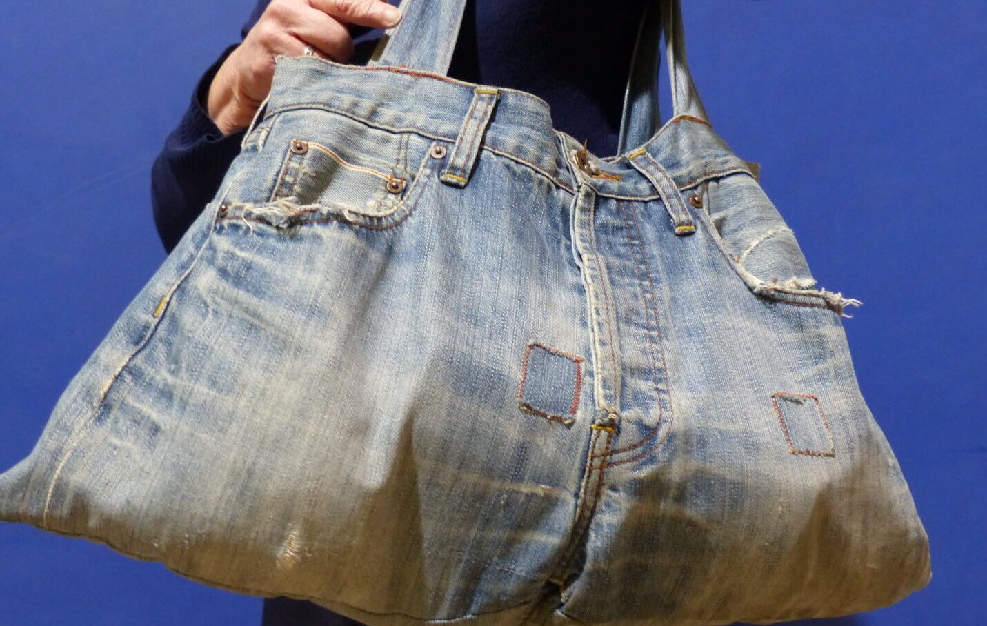 Upcycling : transformer ses vieux jeans en accessoires