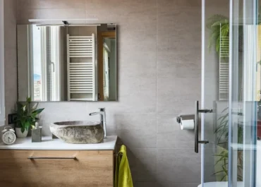 Optimisez votre espace : comment créer une salle de bain minimaliste ?