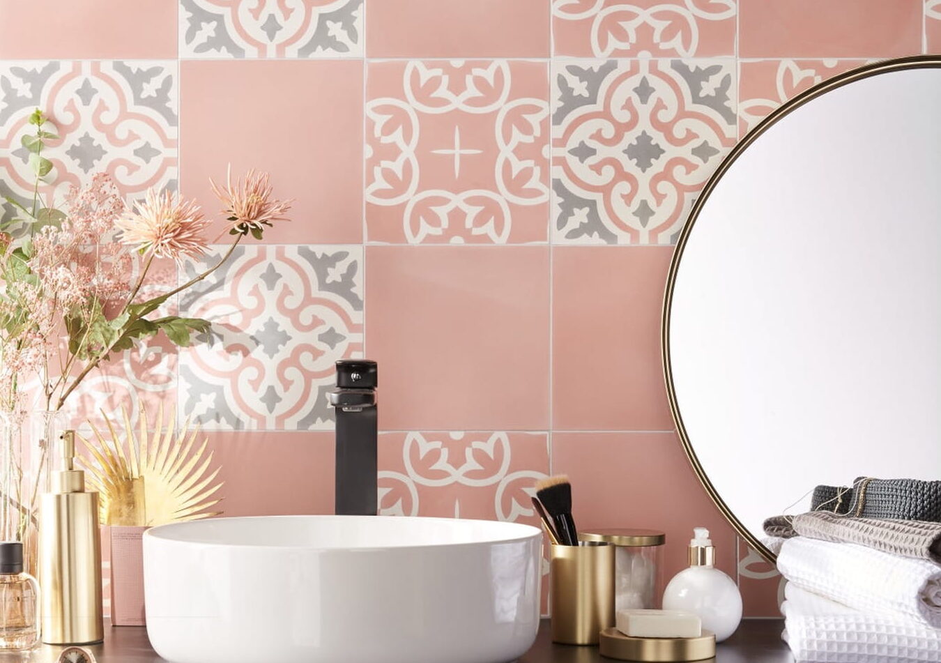 comment-choisir-et-entretenir-les-carreaux-de-ciment-dans-votre-salle-de-bain