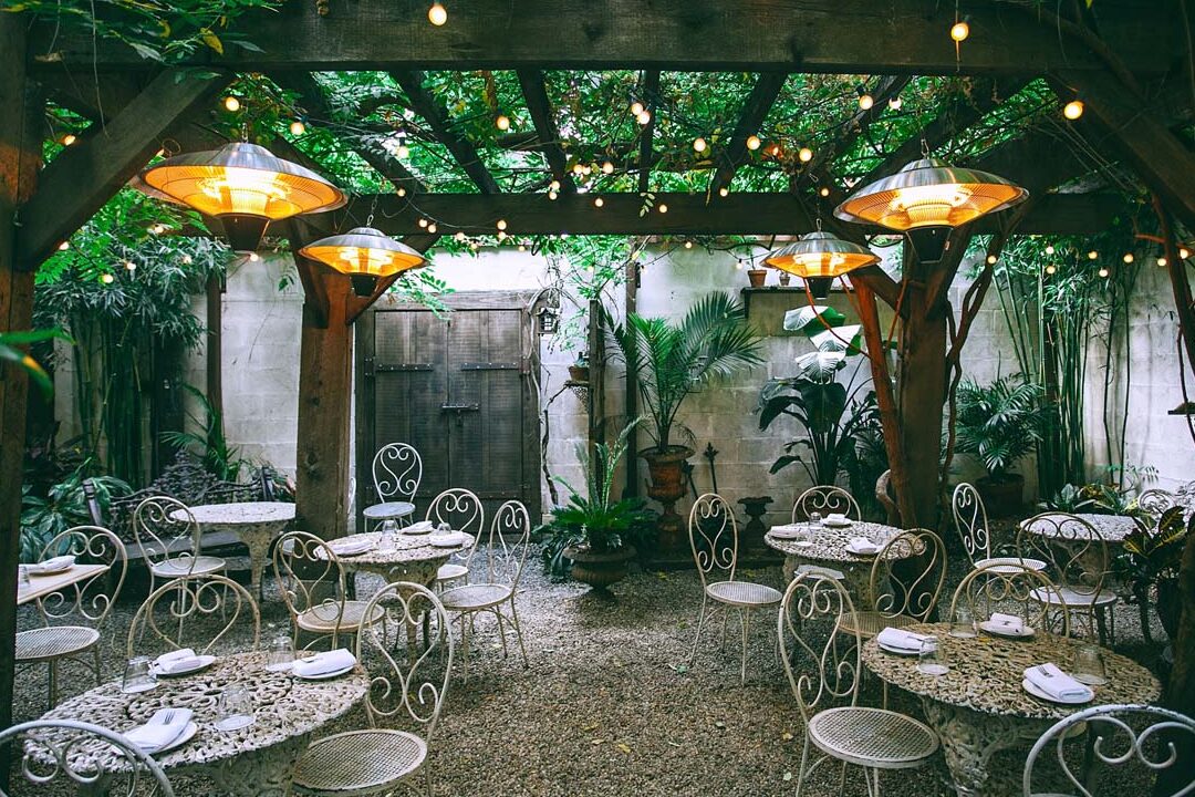 comment-decorer-votre-pergola-exterieure-pour-creer-un-oasis-ecologique