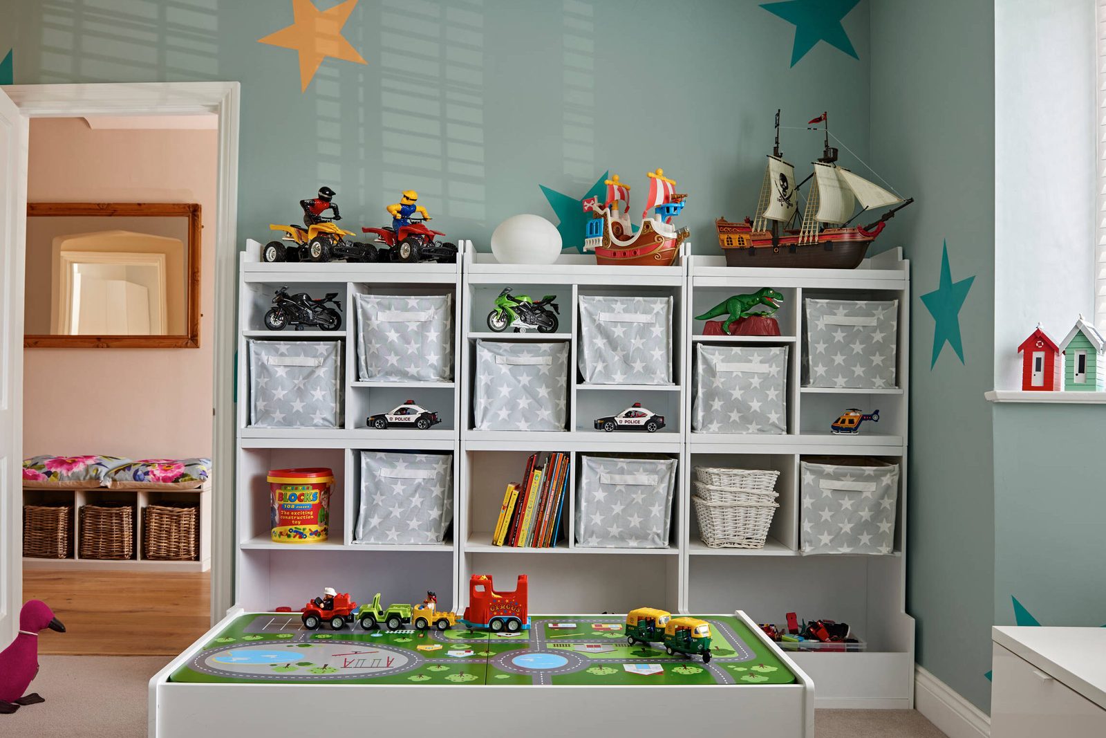 rangement-astucieux-pour-salle-de-jeux-comment-creer-un-espace-ludique-et-ordonne