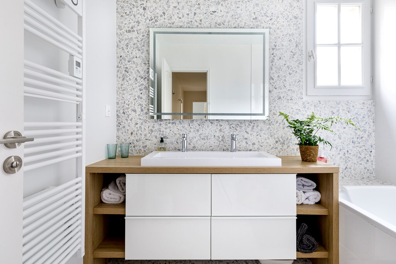comment-transformer-votre-salle-de-bain-avec-un-ikea-hack