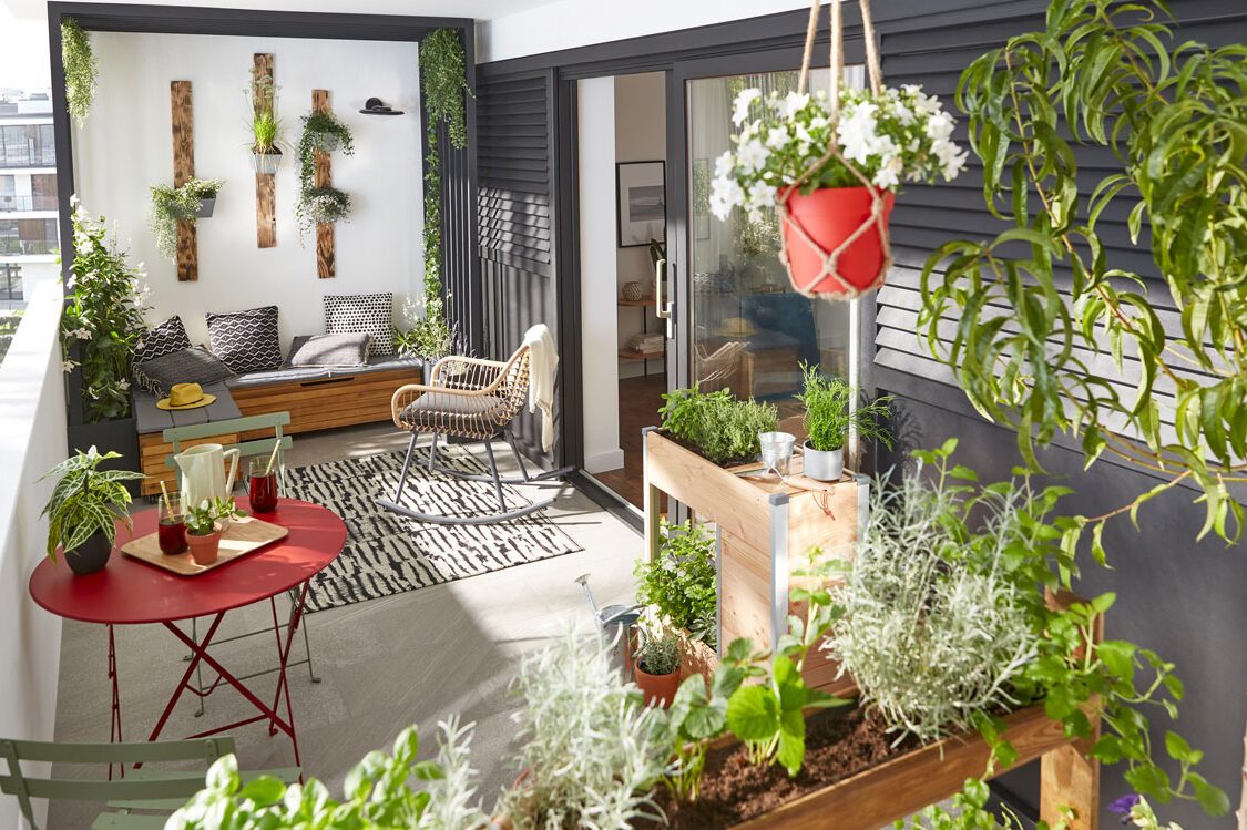 comment-optimiser-lespace-de-votre-balcon-avec-des-meubles-de-rangement-adaptes