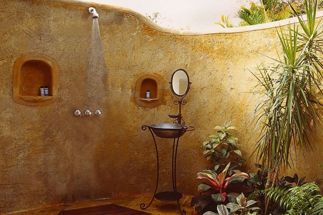 comment-amenager-une-salle-de-bain-exterieure-ecologique