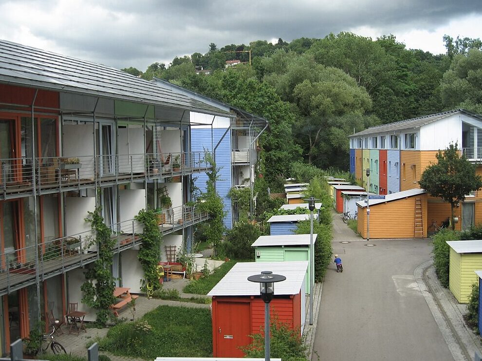la-maison-drake-est-elle-vraiment-un-modele-de-developpement-durable