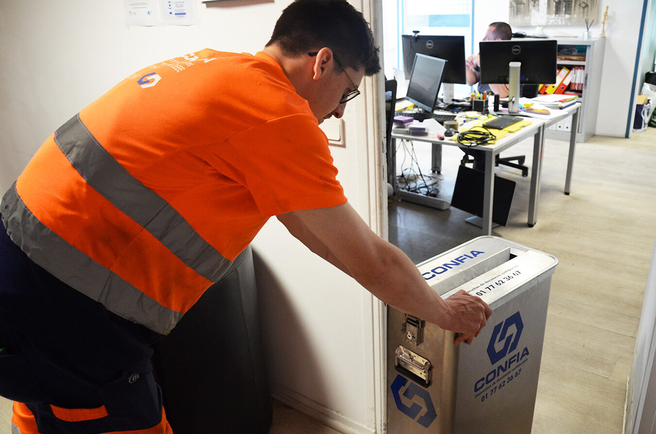 recyclage-papier-apres-destruction-securisee-3-informations-a-connaitre