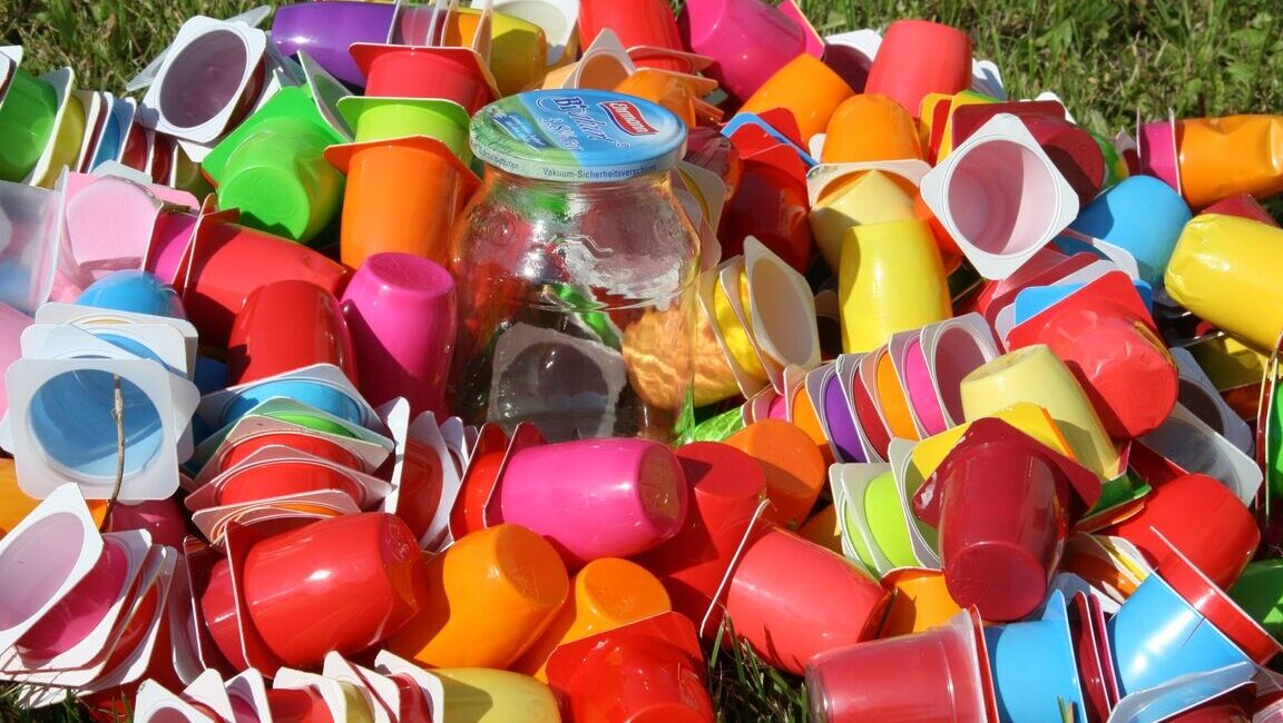 Comment recycler les pots de yaourt en plastique à la maison ?