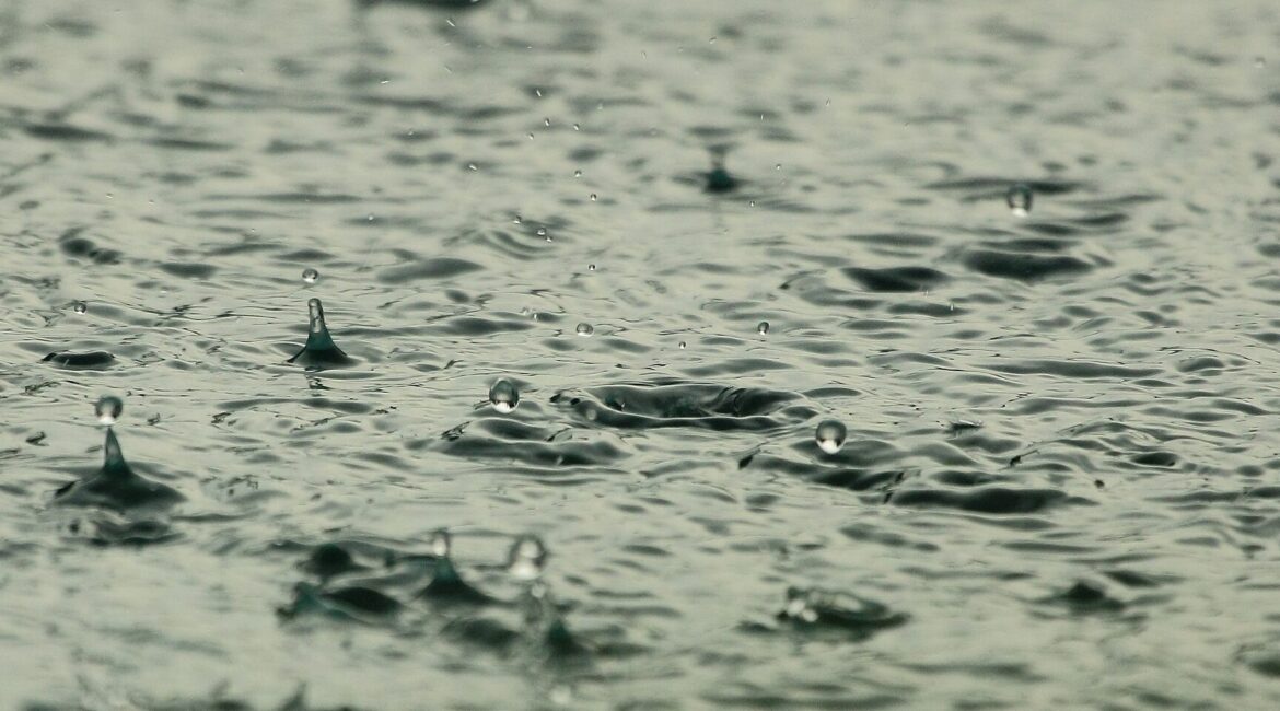 Pourquoi la pluie n'est pas salé ?